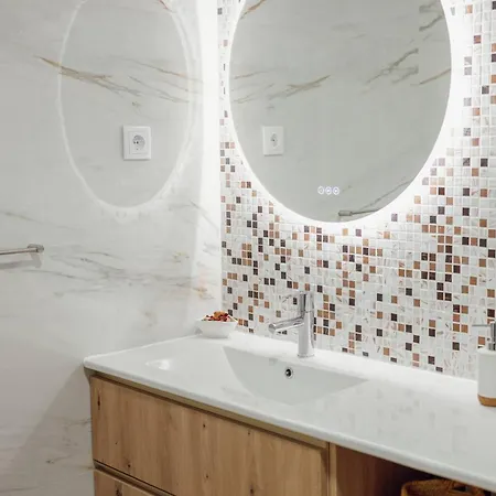 Trindade Deluxe By Hosty Daire Porto