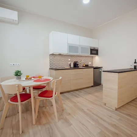 Trindade Deluxe By Hosty Oporto