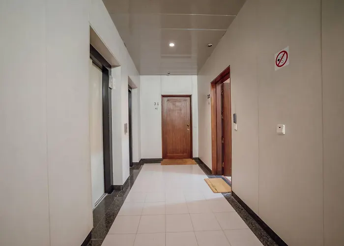 Trindade Deluxe By Hosty